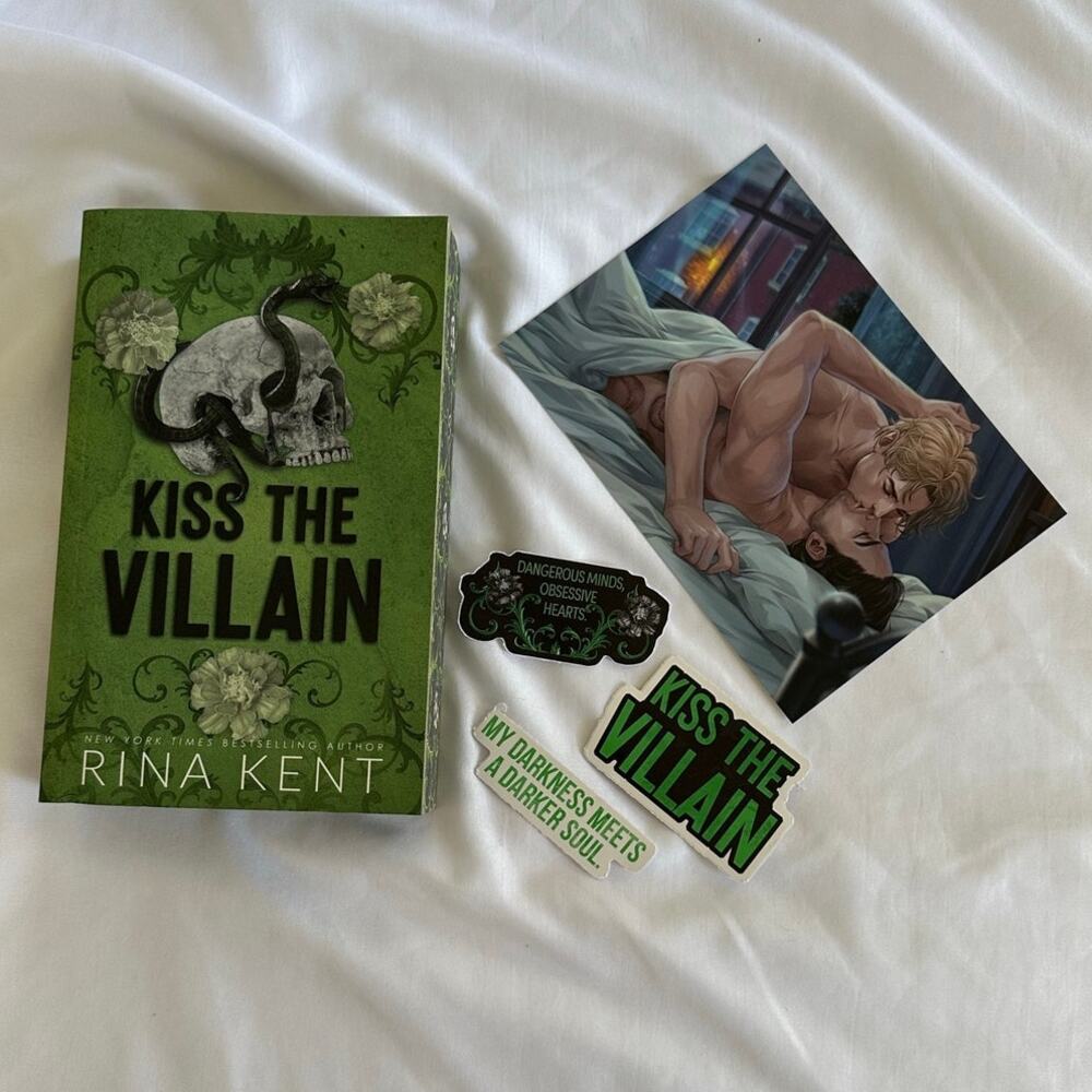 Signed Kiss the Villain Rina Kent Walmart Exclusive Paperback W/ Art Dark MM